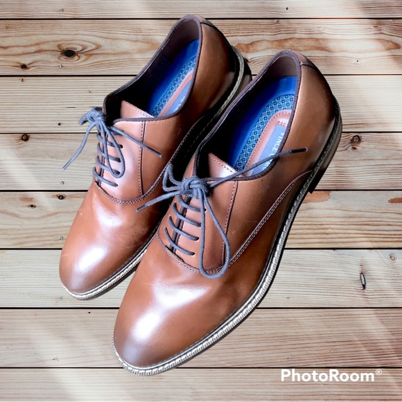 Men’s Vince Camuto lamson Cap Toe Oxfords size 8.5 Wide. make me an offer. - Picture 2 of 8